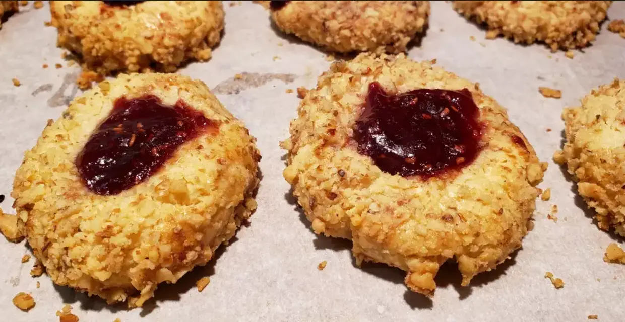 Strawberry Jam Cookies